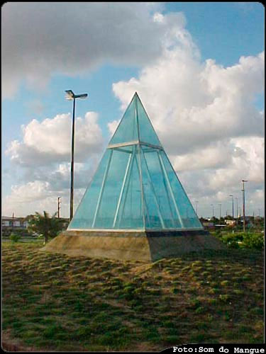 Pirámide Brasil sin identificar