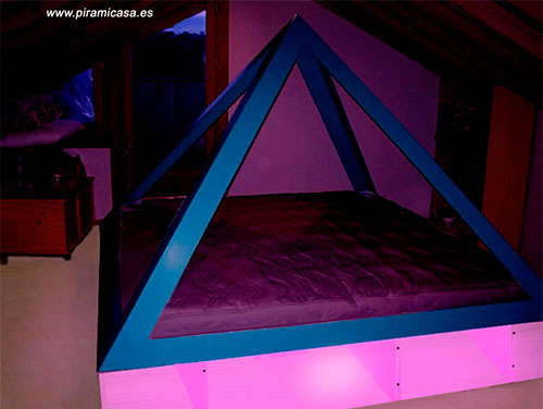 Piramicama transparente